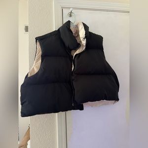 Reversible cropped puffer vest